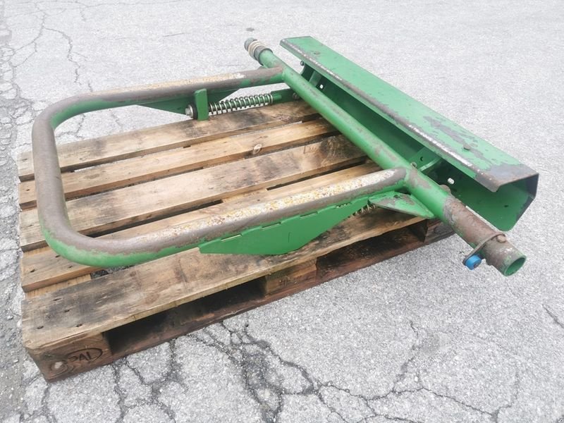 Rundballenpresse des Typs McHale Ballenrampe zu F 500 Rundballenpresse, Gebrauchtmaschine in St. Marienkirchen (Bild 1)