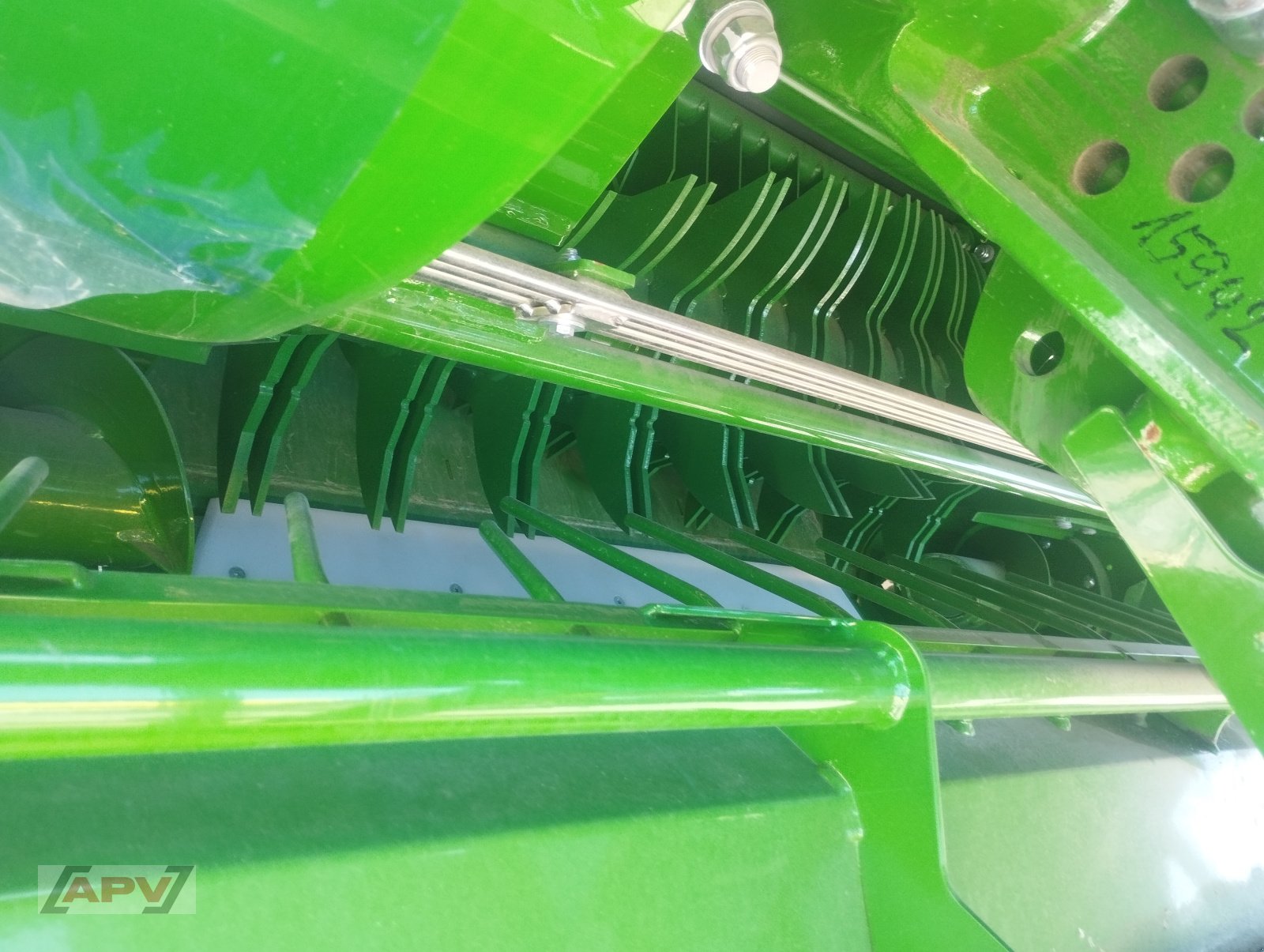 Rundballenpresse des Typs McHale F 5400, Neumaschine in Hötzelsdorf (Bild 2)