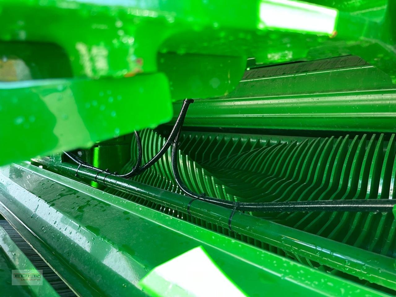 Rundballenpresse of the type McHale F 5500, Neumaschine in Tuntenhausen (Picture 10)