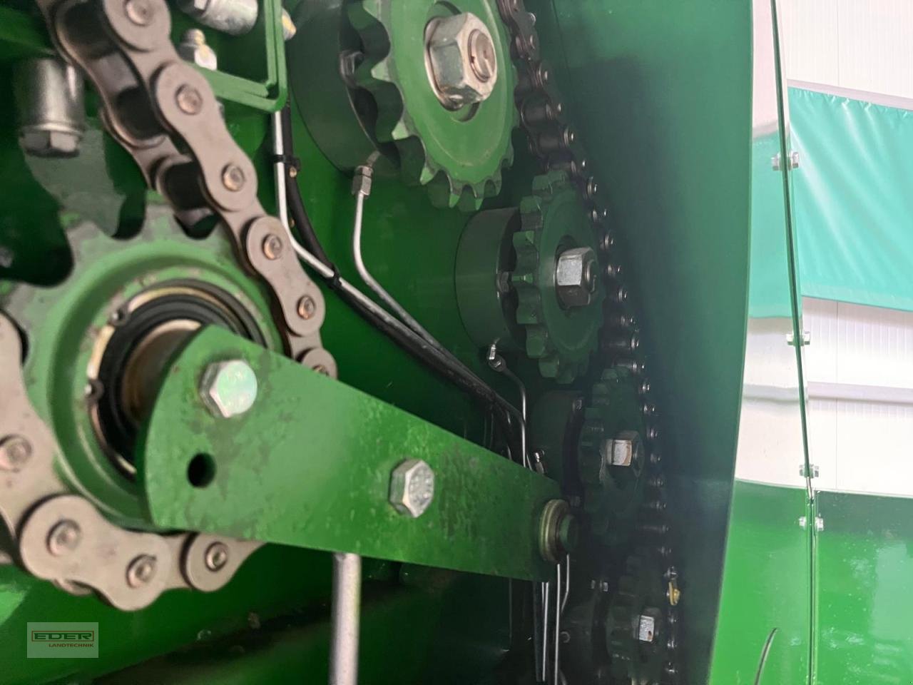 Rundballenpresse of the type McHale F 5500, Neumaschine in Tuntenhausen (Picture 14)