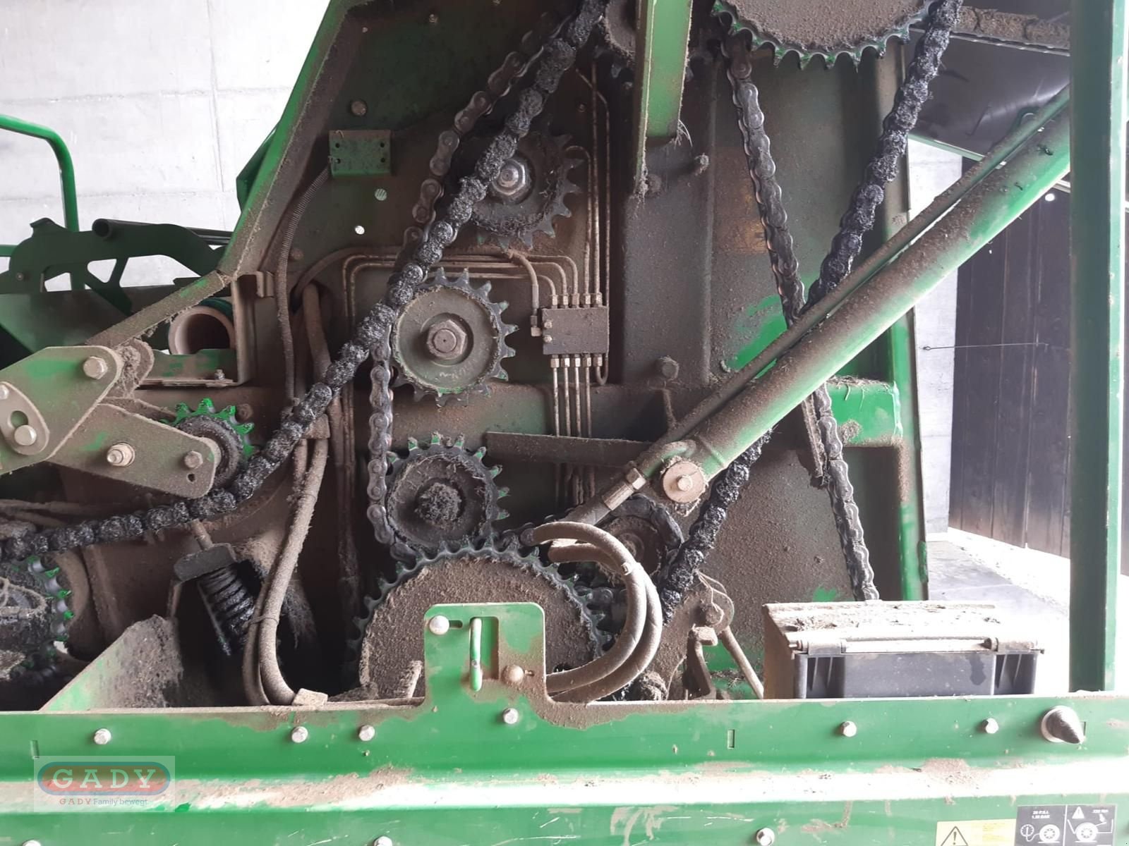 Rundballenpresse des Typs McHale F 560 RUNDBALLEN PRESSE, Gebrauchtmaschine in Lebring (Bild 12)