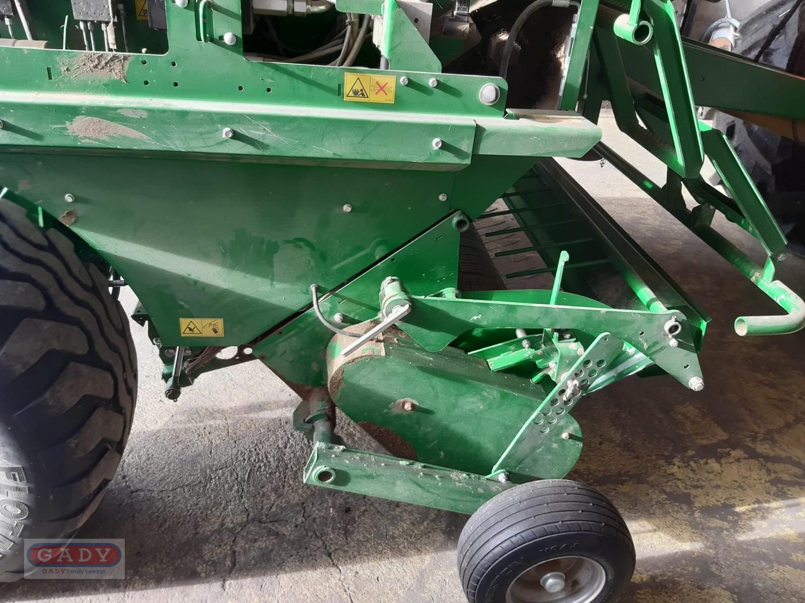 Rundballenpresse des Typs McHale F 560 RUNDBALLEN PRESSE, Gebrauchtmaschine in Lebring (Bild 5)