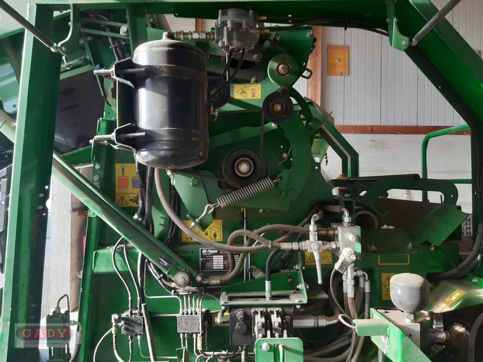 Rundballenpresse des Typs McHale F 560 RUNDBALLEN PRESSE, Gebrauchtmaschine in Lebring (Bild 11)