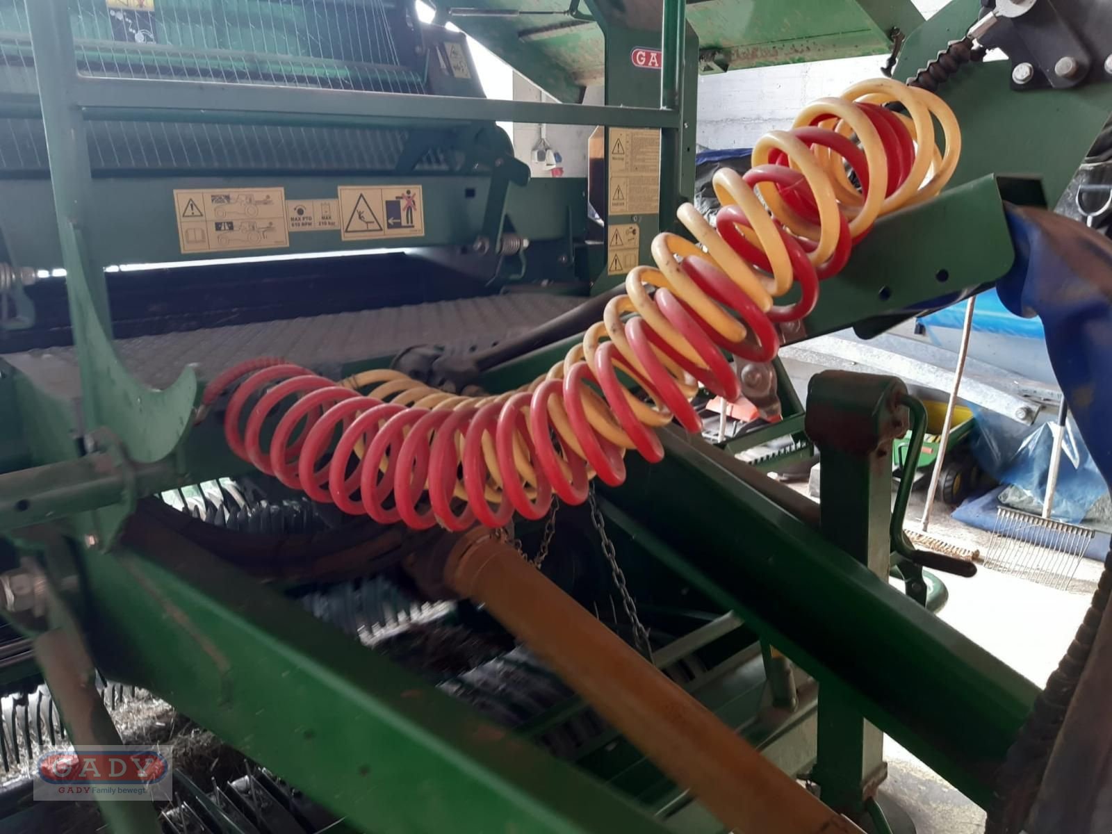 Rundballenpresse des Typs McHale F 560 RUNDBALLEN PRESSE, Gebrauchtmaschine in Lebring (Bild 3)