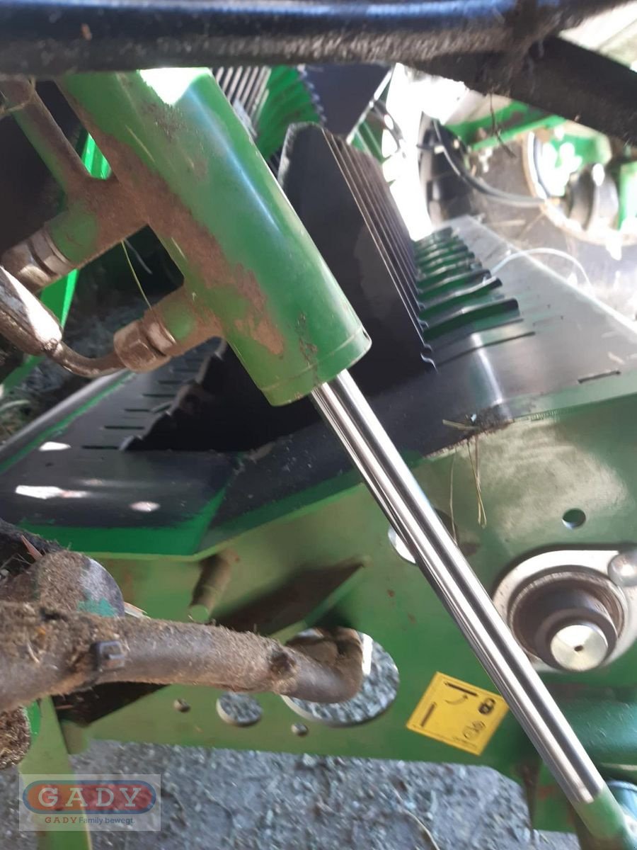 Rundballenpresse des Typs McHale F 560 RUNDBALLEN PRESSE, Gebrauchtmaschine in Lebring (Bild 15)