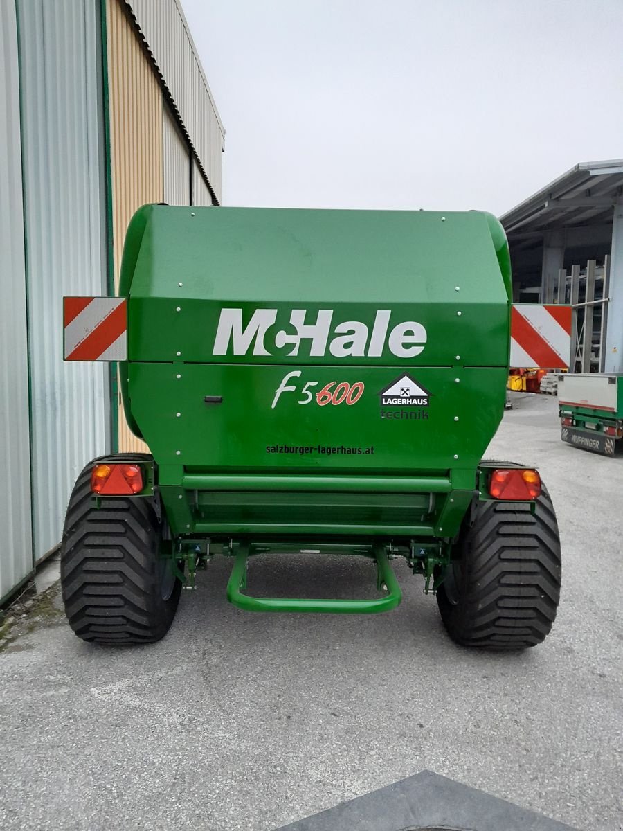 Rundballenpresse tip McHale F 5600, Neumaschine in Bergheim (Poză 8)