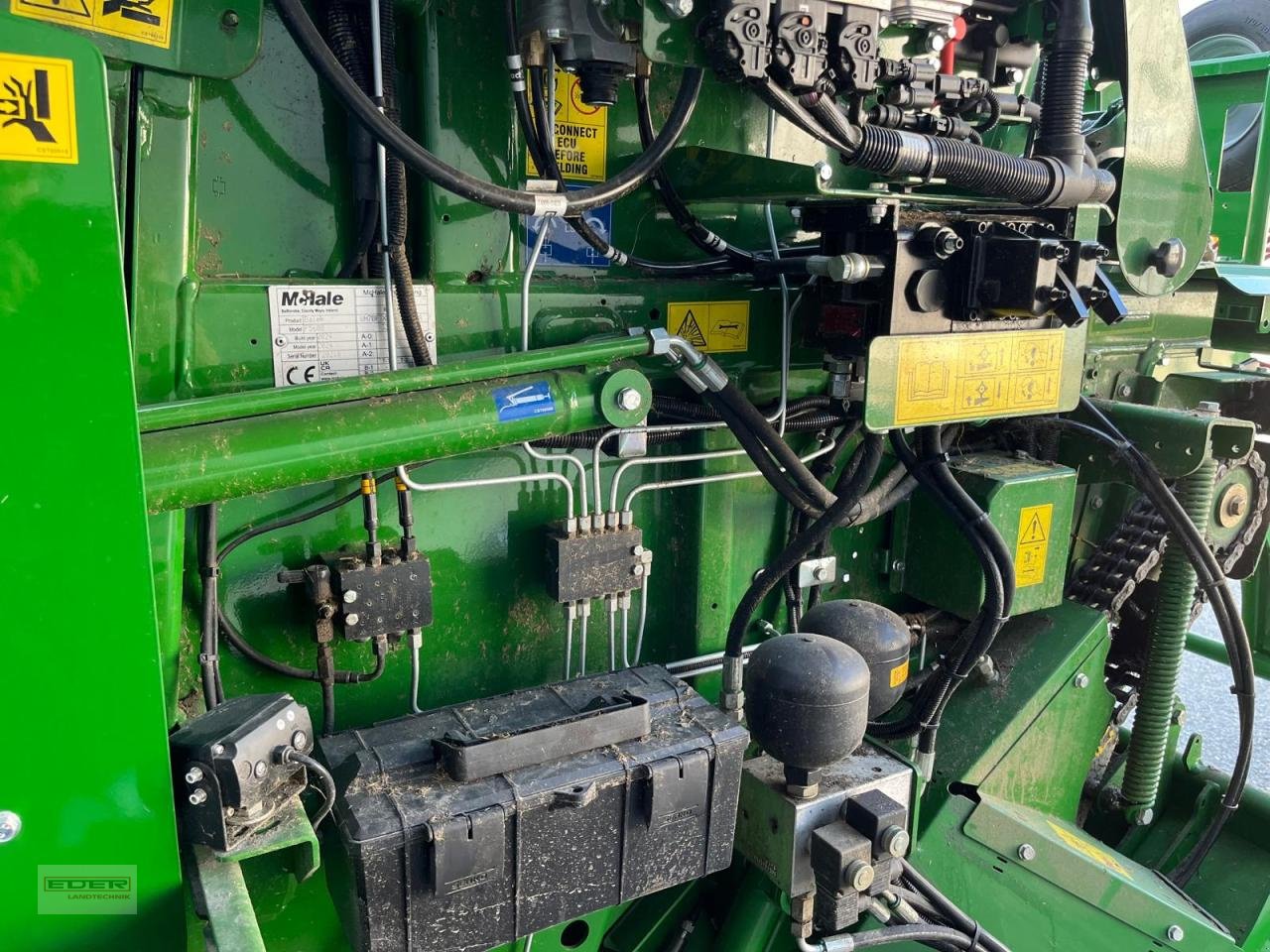 Rundballenpresse typu McHale F 5600, Vorführmaschine v Tuntenhausen (Obrázek 15)