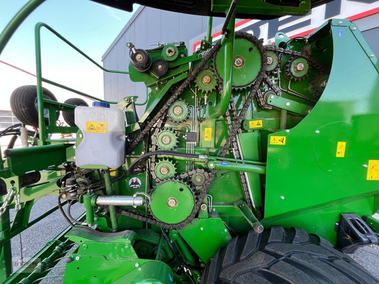 Rundballenpresse typu McHale F 5600, Vorführmaschine v Tuntenhausen (Obrázek 16)