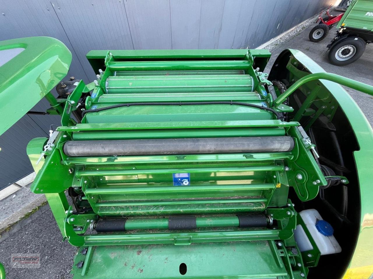 Rundballenpresse typu McHale F 5600, Vorführmaschine v Tuntenhausen (Obrázek 19)