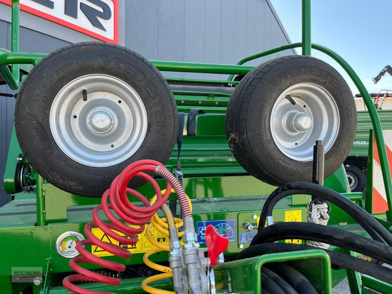 Rundballenpresse typu McHale F 5600, Vorführmaschine v Tuntenhausen (Obrázek 21)