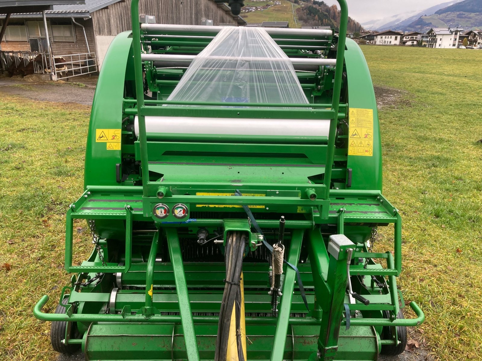 Rundballenpresse typu McHale F 5600, Gebrauchtmaschine v Kaprun (Obrázek 3)