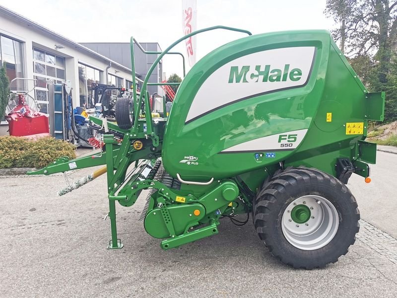 Rundballenpresse des Typs McHale F5-550 Rundballenpresse, Neumaschine in St. Marienkirchen (Bild 4)