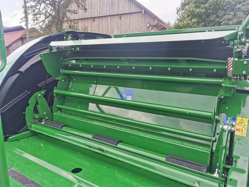 Rundballenpresse des Typs McHale F5-550 Rundballenpresse, Neumaschine in St. Marienkirchen (Bild 7)