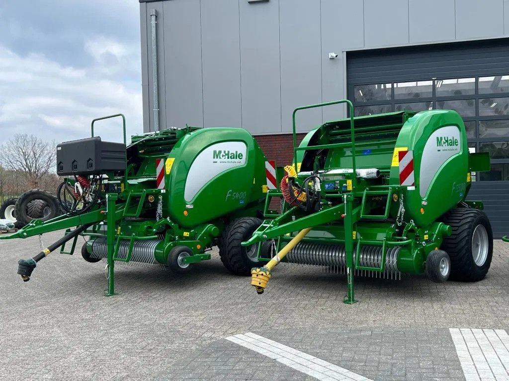 Rundballenpresse typu McHale F5400, Gebrauchtmaschine v BENNEKOM (Obrázek 6)