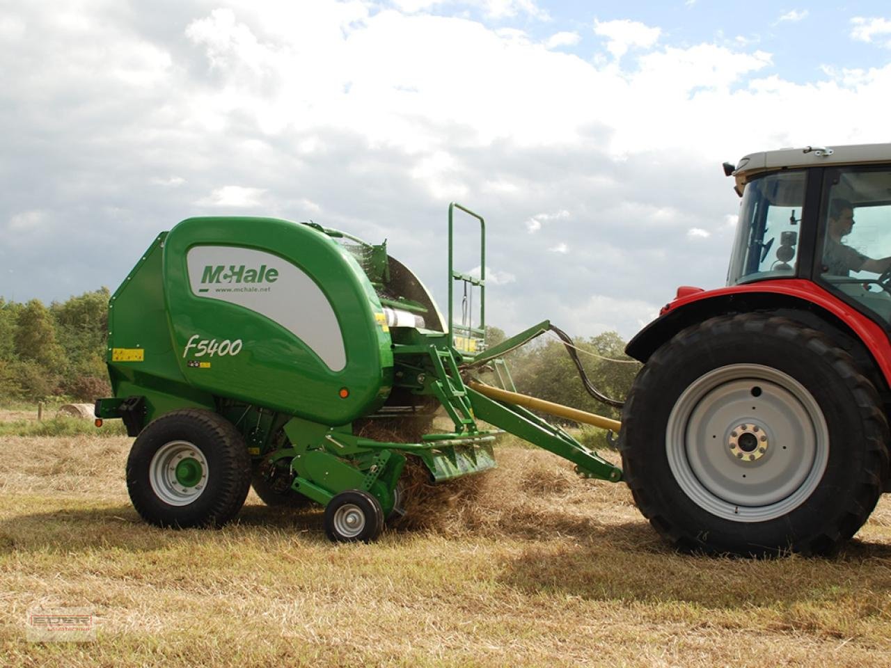Rundballenpresse типа McHale F5400C Vorführmaschine, Neumaschine в Tuntenhausen (Фотография 2)