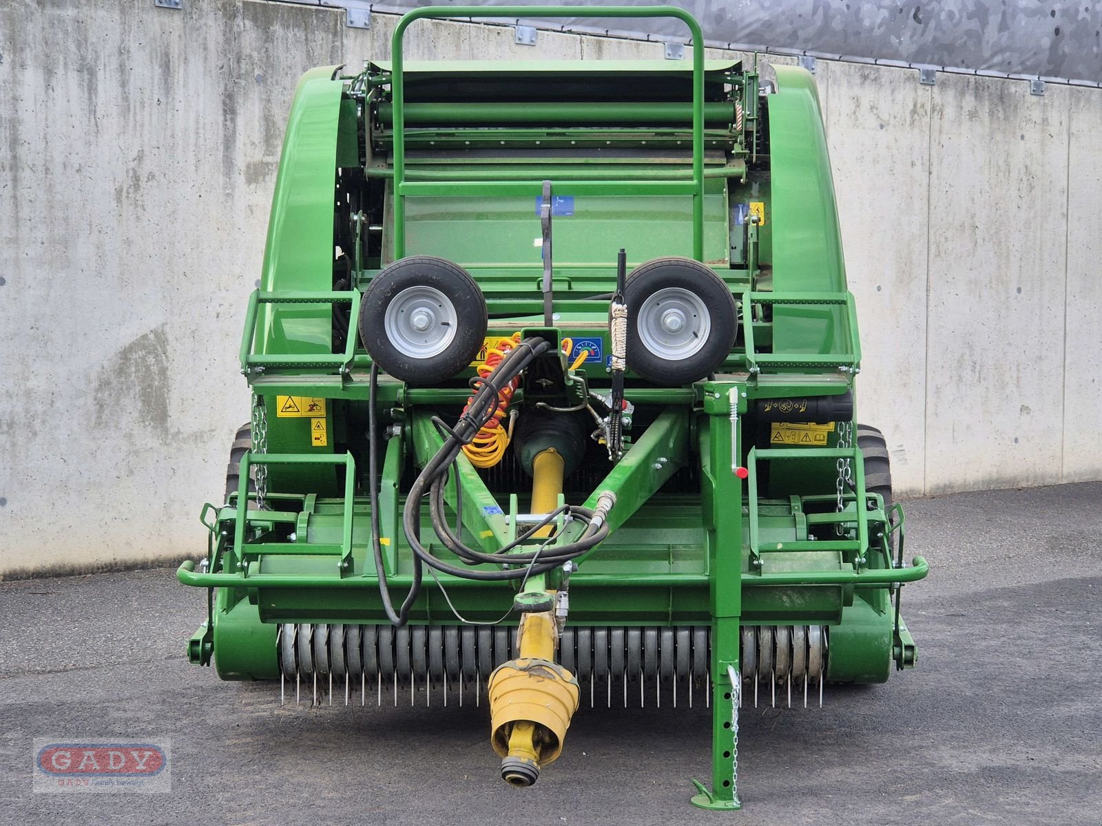 Rundballenpresse des Typs McHale F560 RUNDBALLENPRESSE, Gebrauchtmaschine in Lebring (Bild 3)