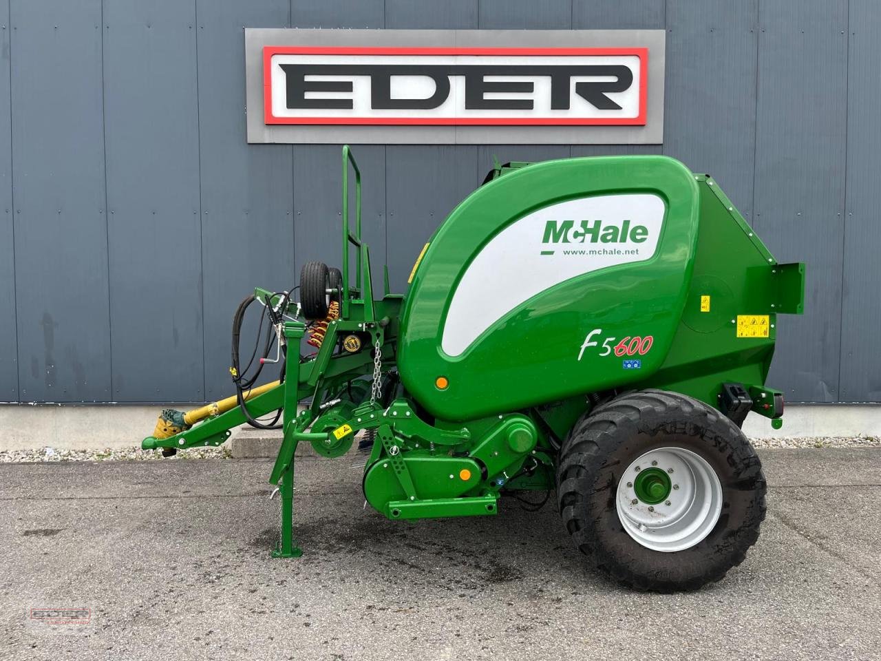 Rundballenpresse a típus McHale F5600, Gebrauchtmaschine ekkor: Tuntenhausen (Kép 4)