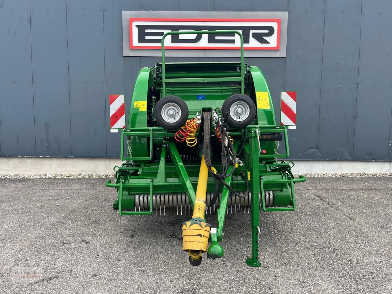 Rundballenpresse a típus McHale F5600, Gebrauchtmaschine ekkor: Tuntenhausen (Kép 8)