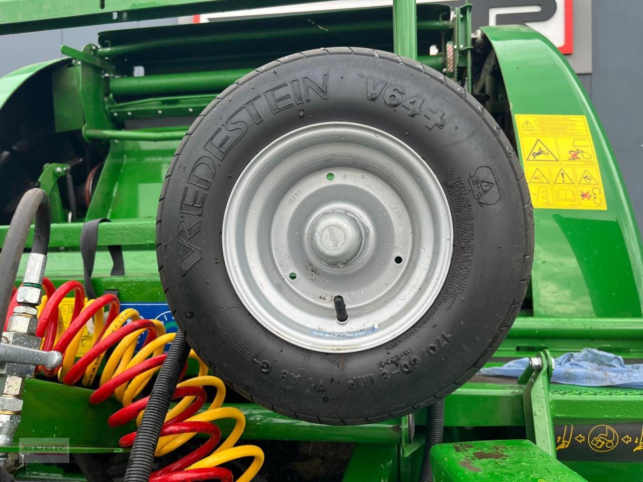 Rundballenpresse a típus McHale F5600, Gebrauchtmaschine ekkor: Tuntenhausen (Kép 11)