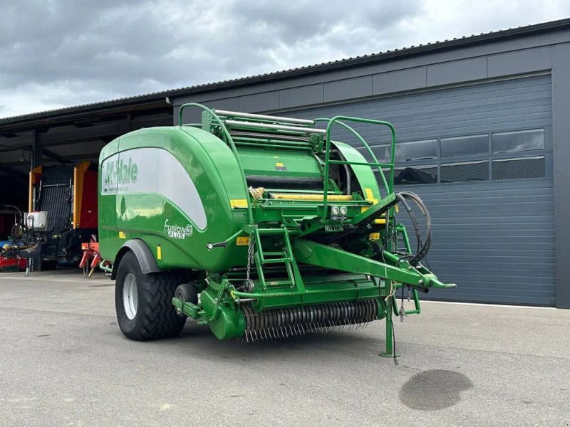 Rundballenpresse van het type McHale Fusion 3 plus, bj 2015, balenstand 36.053, Gebrauchtmaschine in BENNEKOM (Foto 1)