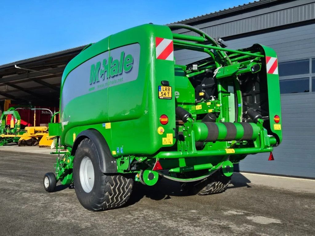 Rundballenpresse van het type McHale Fusion 3 Plus bj 2022 balenstand 10.652, Gebrauchtmaschine in BENNEKOM (Foto 7)