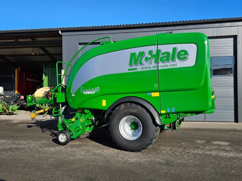 Rundballenpresse van het type McHale Fusion 3 Plus bj 2022 balenstand 10.652, Gebrauchtmaschine in BENNEKOM (Foto 8)