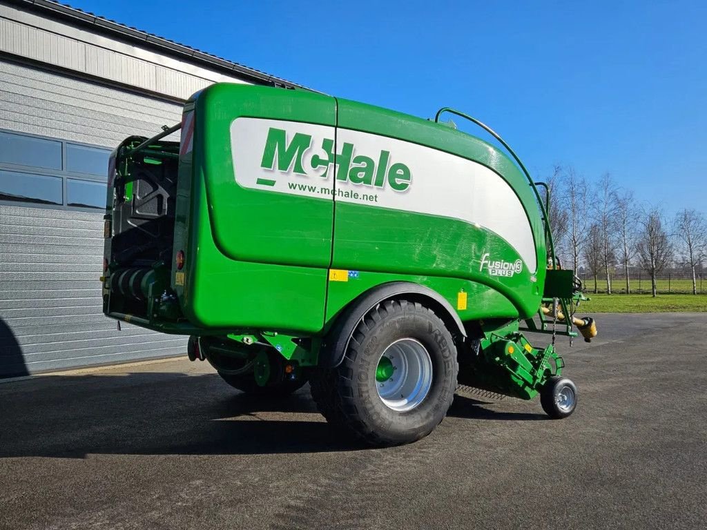 Rundballenpresse van het type McHale Fusion 3 Plus bj 2022 balenstand 10.652, Gebrauchtmaschine in BENNEKOM (Foto 4)