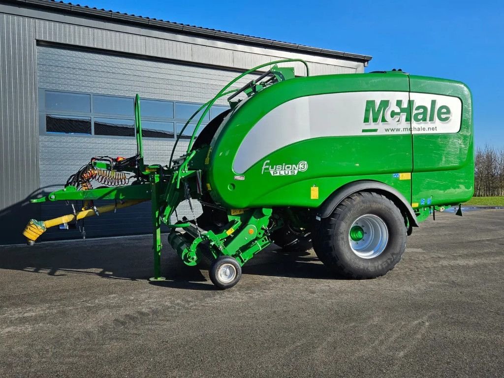Rundballenpresse van het type McHale Fusion 3 Plus bj 2022 balenstand 10.652, Gebrauchtmaschine in BENNEKOM (Foto 9)