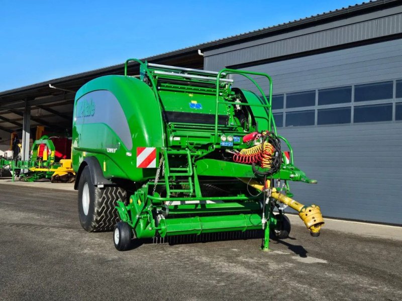 Rundballenpresse van het type McHale Fusion 3 Plus bj 2022 balenstand 10.652, Gebrauchtmaschine in BENNEKOM