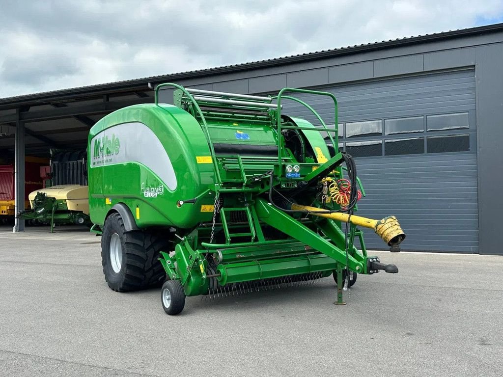 Rundballenpresse a típus McHale Fusion 3 plus, Gebrauchtmaschine ekkor: BENNEKOM (Kép 1)