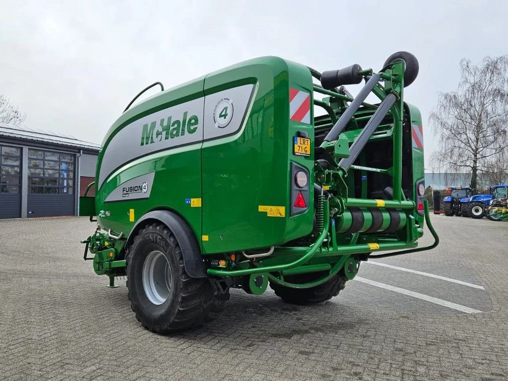 Rundballenpresse типа McHale Fusion 4 plus, Gebrauchtmaschine в BENNEKOM (Фотография 5)