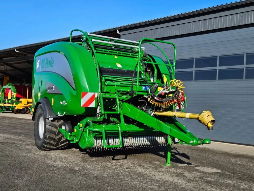 Rundballenpresse van het type McHale Fusion 4 plus, Gebrauchtmaschine in BENNEKOM (Foto 1)