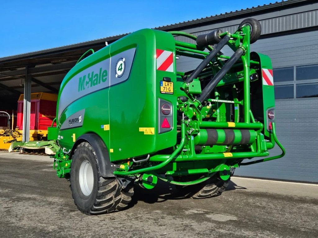 Rundballenpresse van het type McHale Fusion 4 plus, Gebrauchtmaschine in BENNEKOM (Foto 7)