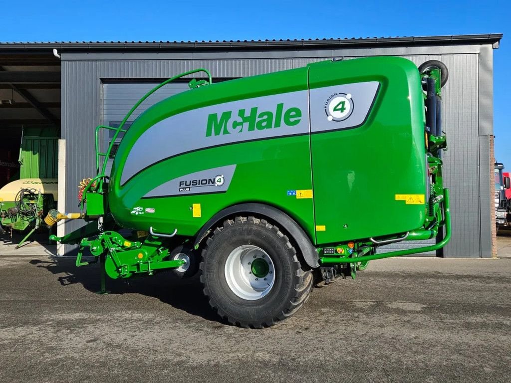 Rundballenpresse van het type McHale Fusion 4 plus, Gebrauchtmaschine in BENNEKOM (Foto 8)
