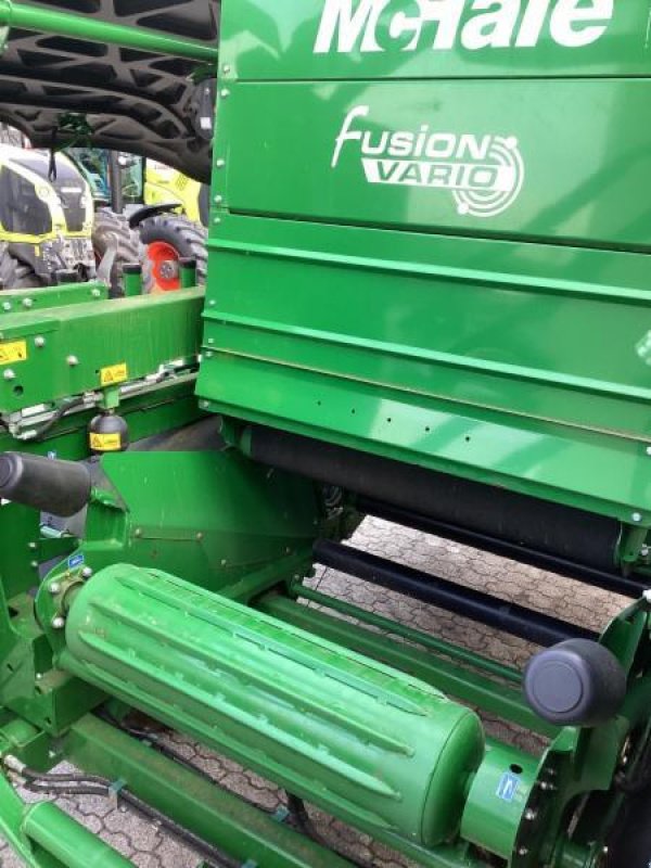 Rundballenpresse типа McHale Fusion Vario, Gebrauchtmaschine в Hockenheim (Фотография 8)