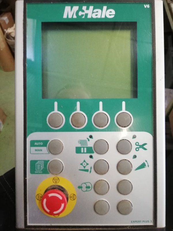 Rundballenpresse типа McHale V 640, Gebrauchtmaschine в BLESMES (Фотография 4)