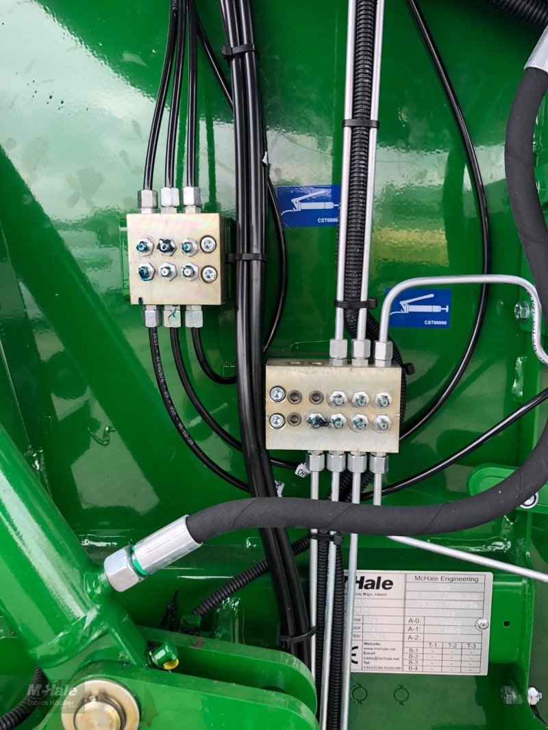 Rundballenpresse typu McHale V 6750 Variable Riemenpresse, Neumaschine v Borgholzhausen (Obrázek 14)