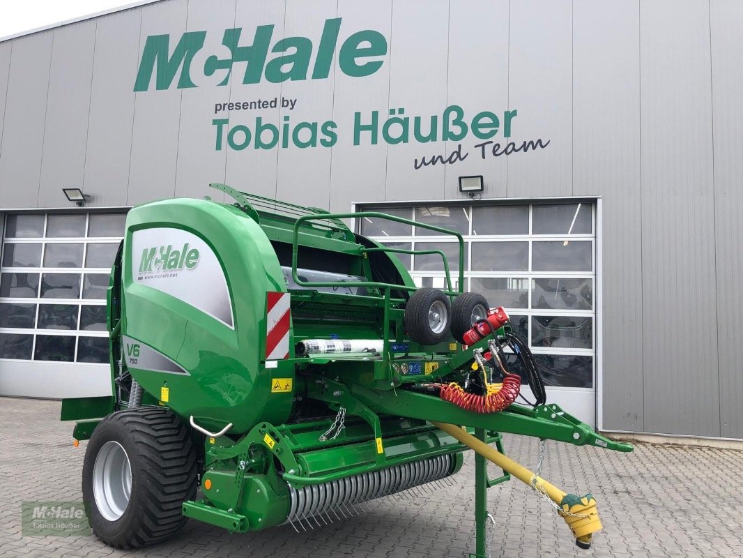 Rundballenpresse typu McHale V 6750 Variable Riemenpresse, Neumaschine v Borgholzhausen (Obrázek 1)