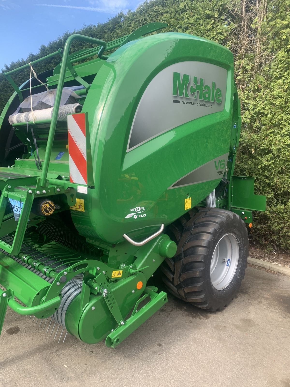 Rundballenpresse типа McHale V 6750, Gebrauchtmaschine в Gschwandt (Фотография 5)