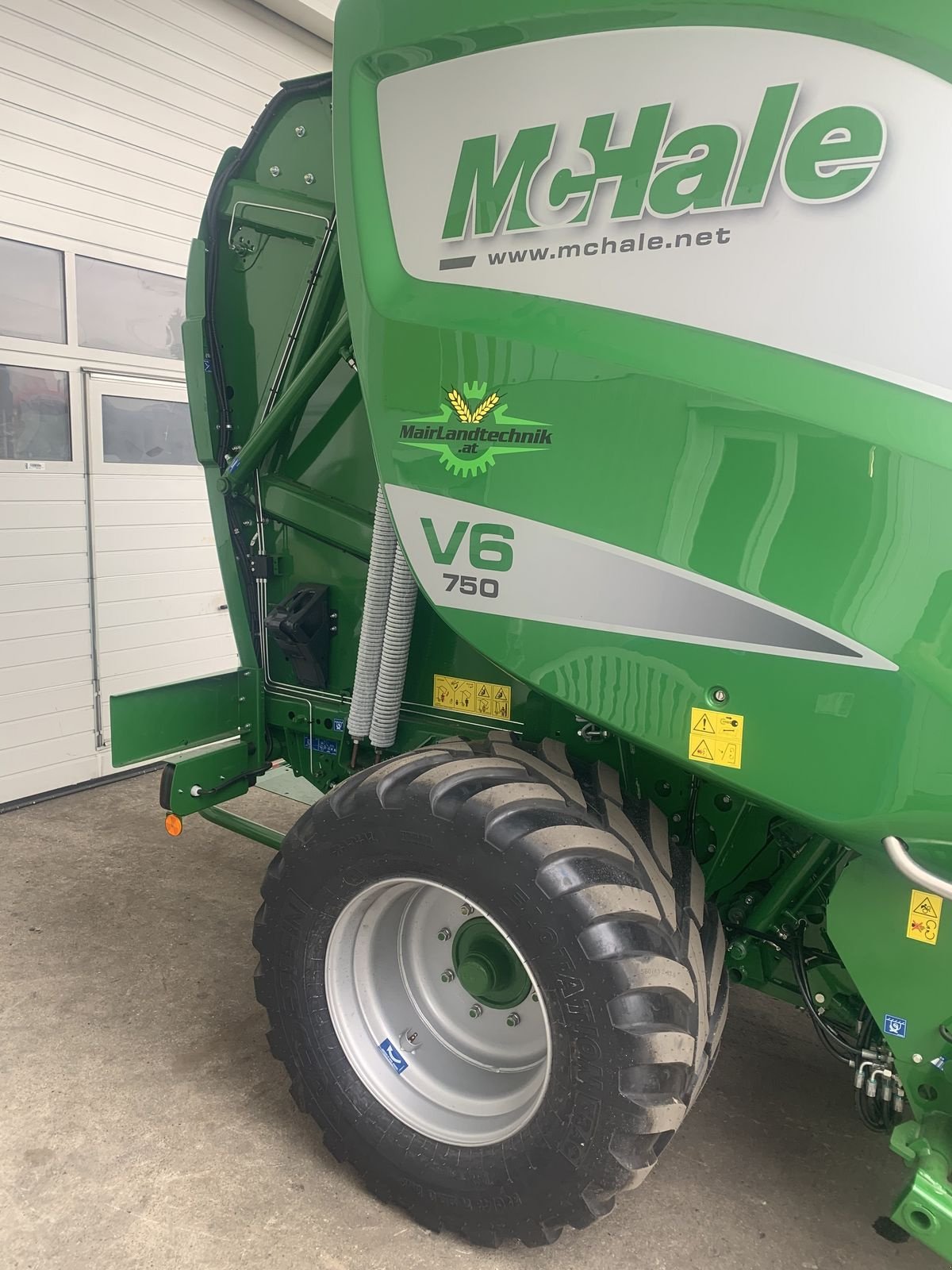 Rundballenpresse типа McHale V 6750, Gebrauchtmaschine в Gschwandt (Фотография 6)