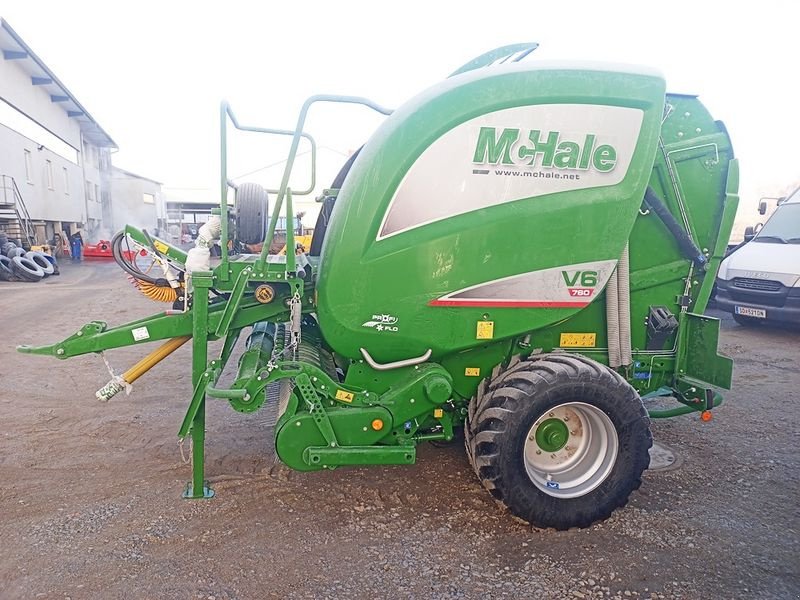 Rundballenpresse des Typs McHale V6 760 Isobus Rundballenpresse variabel, Neumaschine in St. Marienkirchen (Bild 7)