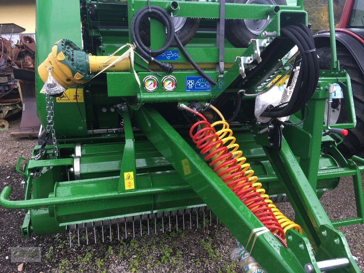 Rundballenpresse of the type McHale V6750, Neumaschine in Kaumberg (Picture 3)