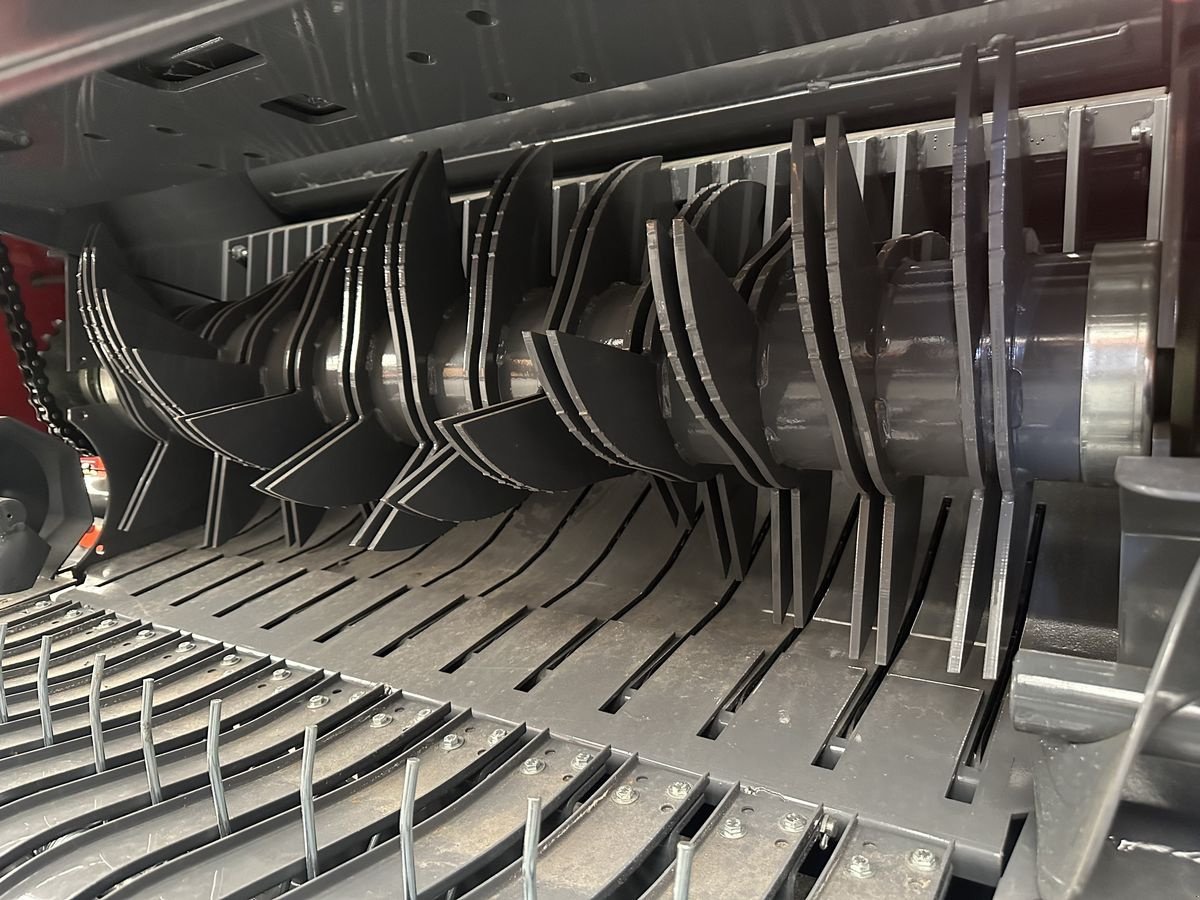 Rundballenpresse des Typs Metal-Fach Festkammer Rundballenpresse Z562RN, Neumaschine in Tamsweg (Bild 16)