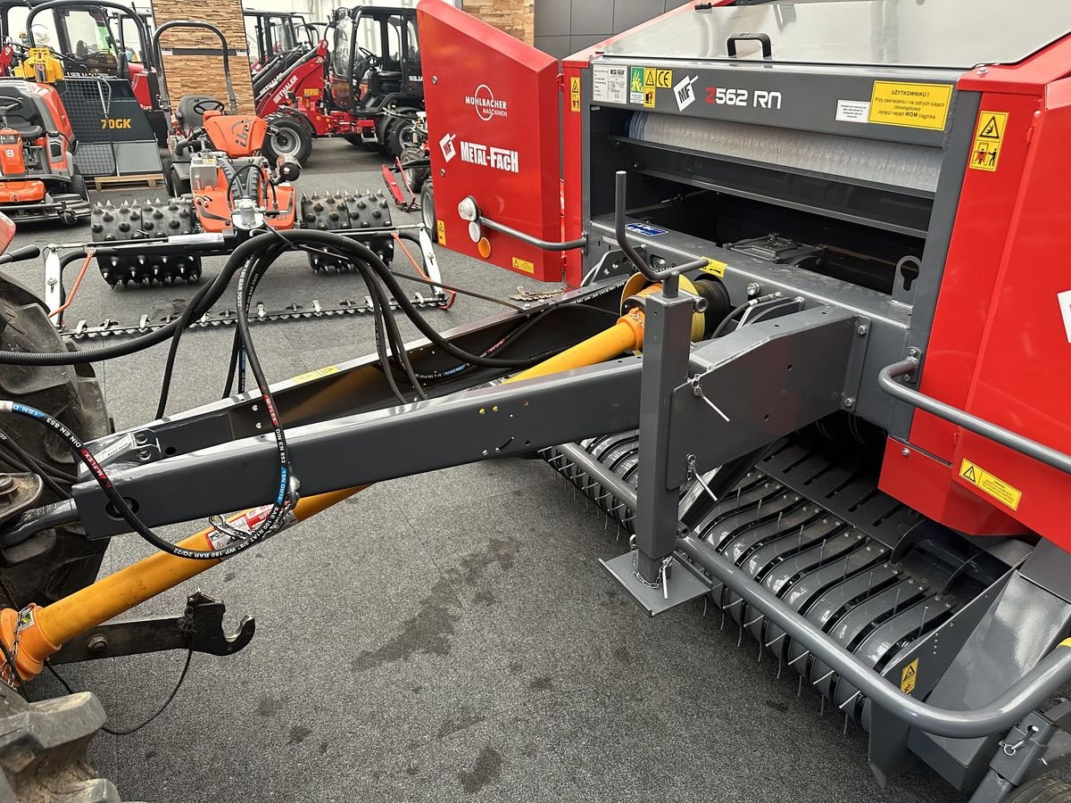 Rundballenpresse des Typs Metal-Fach Festkammer Rundballenpresse Z562RN, Neumaschine in Tamsweg (Bild 7)