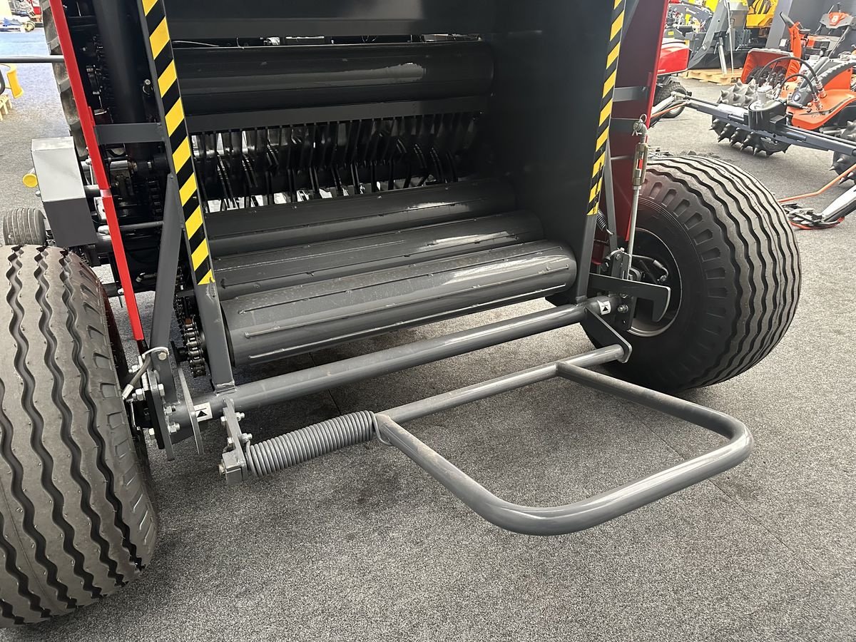 Rundballenpresse des Typs Metal-Fach Festkammer Rundballenpresse Z562RN, Neumaschine in Tamsweg (Bild 21)