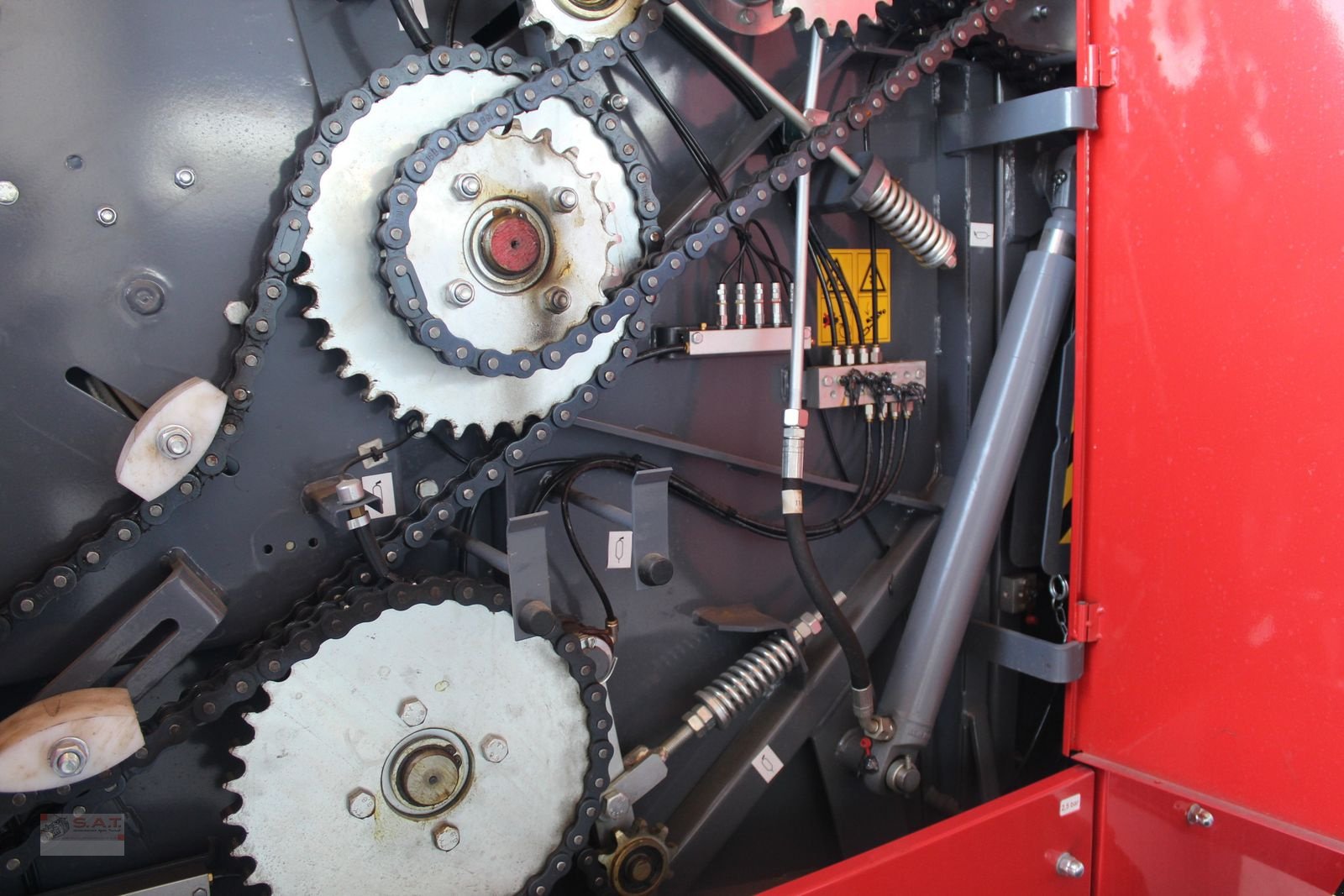 Rundballenpresse des Typs Metal-Fach RN 562-Bergprofi-Ballenpresse, Neumaschine in Eberschwang (Bild 25)