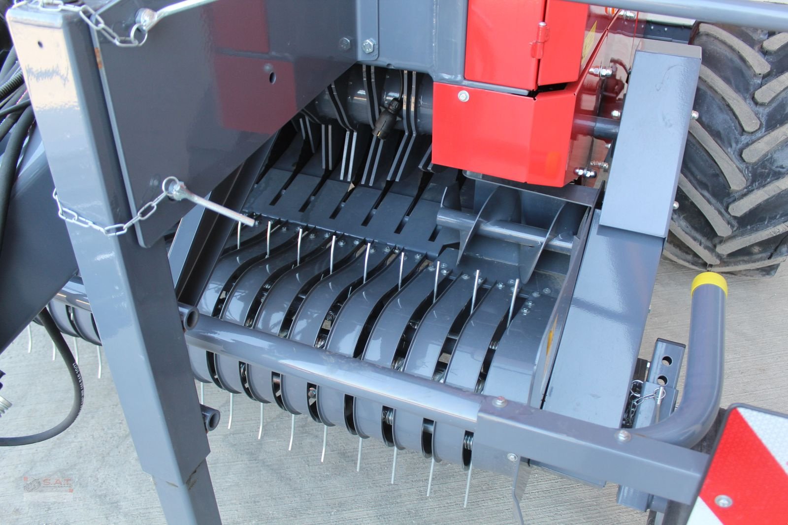 Rundballenpresse des Typs Metal-Fach RN 562-Bergprofi-Ballenpresse, Neumaschine in Eberschwang (Bild 12)