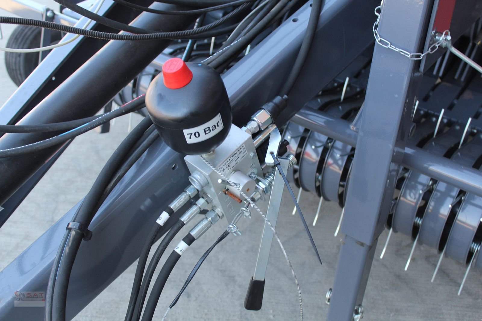 Rundballenpresse des Typs Metal-Fach RN 562-Bergprofi-Ballenpresse, Neumaschine in Eberschwang (Bild 22)