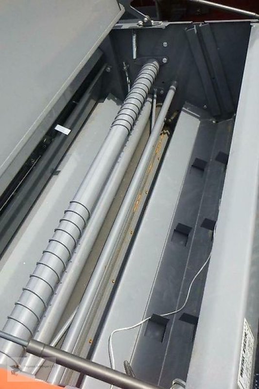 Rundballenpresse typu Metal-Fach Rundballenpresse Z562 RN feste Kammer 16 Walzen, Neumaschine v Gevelsberg (Obrázek 11)