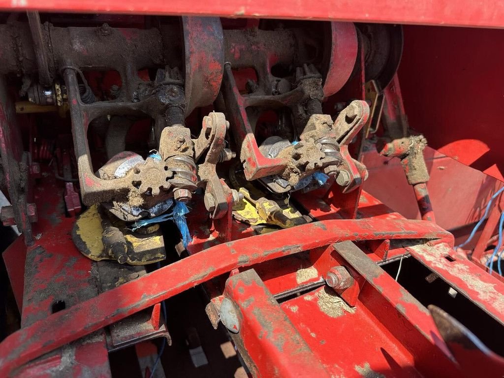 Rundballenpresse des Typs New Holland 276, Gebrauchtmaschine in Goudriaan (Bild 4)